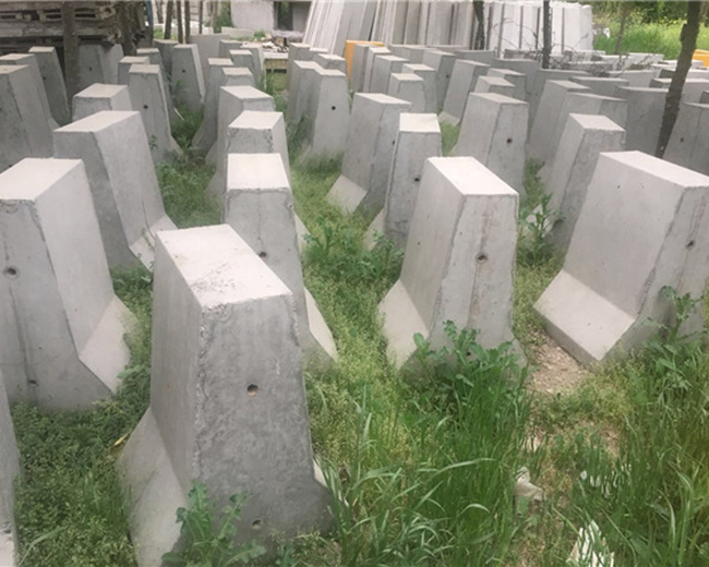 青島水泥隔離墩