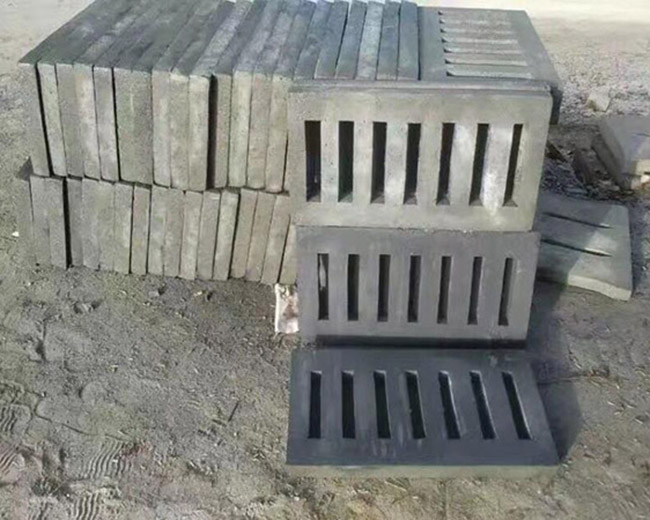 某廣場訂購汙水檢查井蓋驗收中